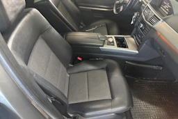 Harmaa Mercedes-Benz E 2012 kuva 18.