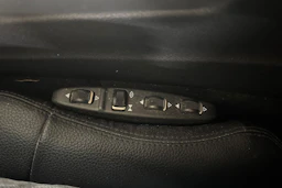 Harmaa Mercedes-Benz E 2012 kuva 23.
