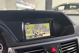 Harmaa Mercedes-Benz E 2012 kuva 26.