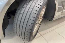 Harmaa Mercedes-Benz E 2012 kuva 10.