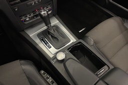 Harmaa Mercedes-Benz E 2012 kuva 17.