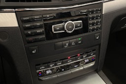 Harmaa Mercedes-Benz E 2012 kuva 19.