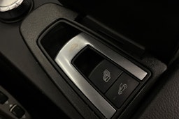 Harmaa Mercedes-Benz E 2012 kuva 21.