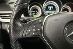 valkoinen Mercedes-Benz E 2013 kuva 28.