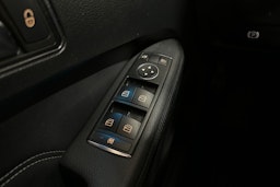 valkoinen Mercedes-Benz E 2013 kuva 31.