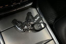 valkoinen Mercedes-Benz E 2013 kuva 32.