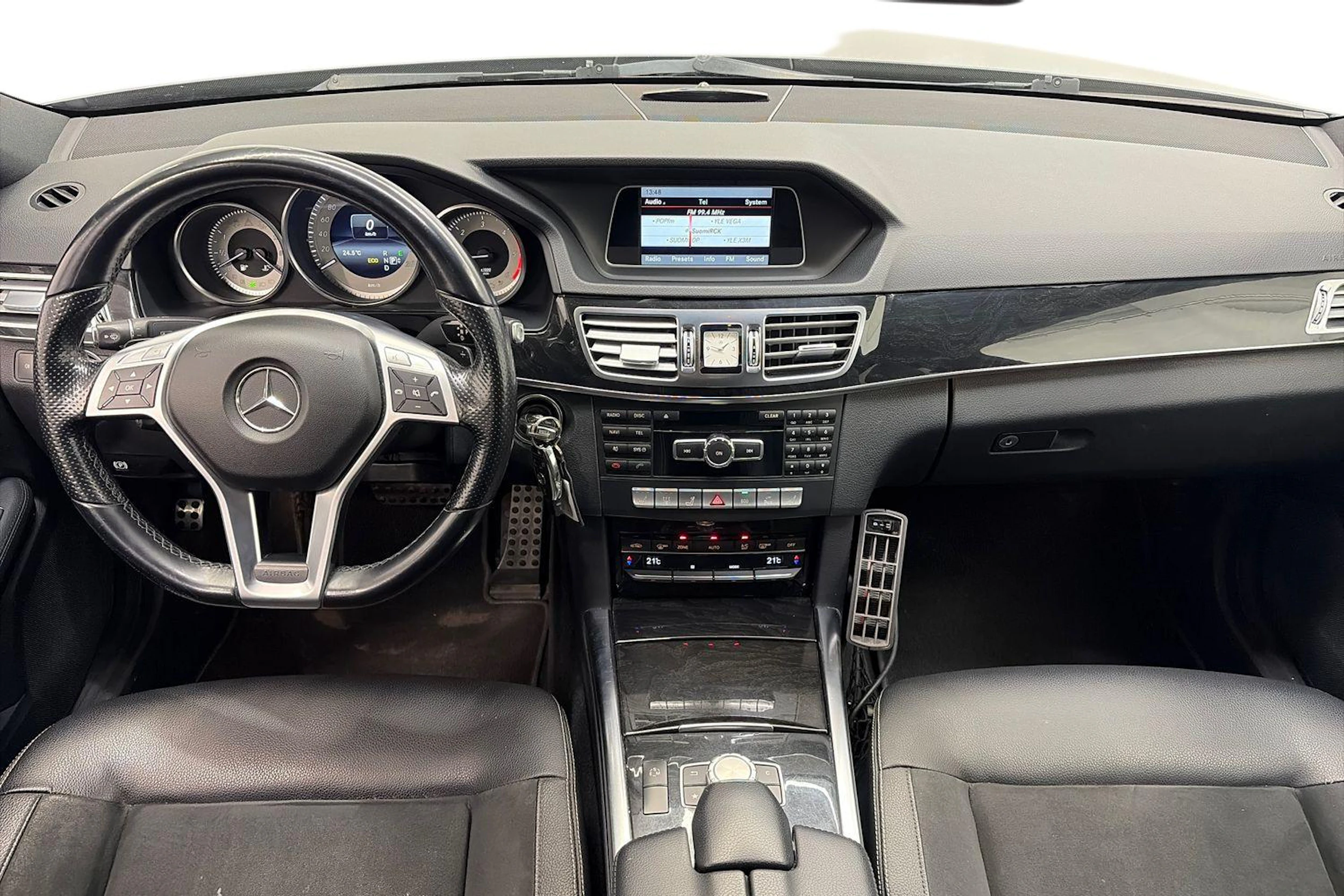 harmaa Mercedes-Benz E 2013 kuva 7.