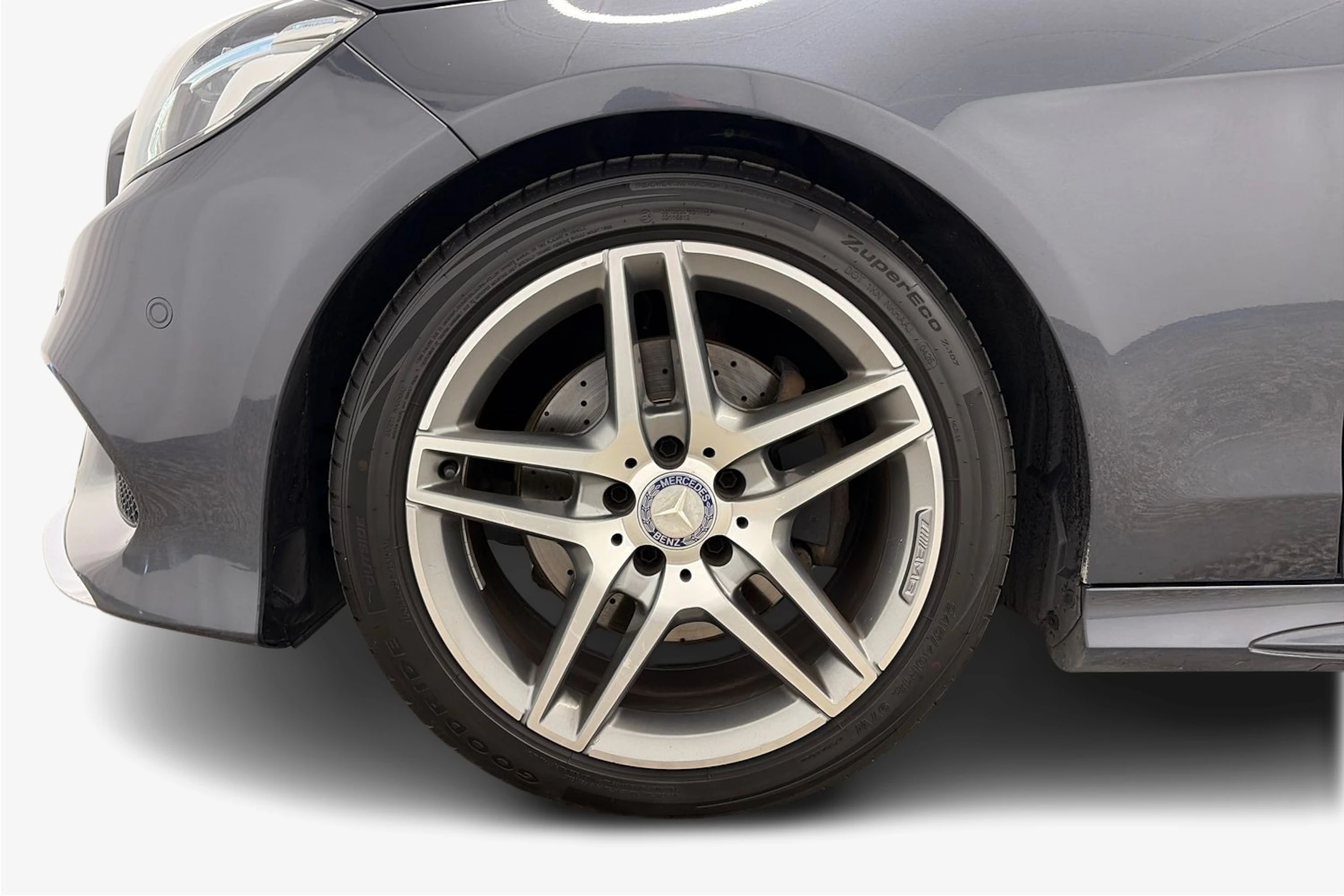 harmaa Mercedes-Benz E 2013 kuva 9.