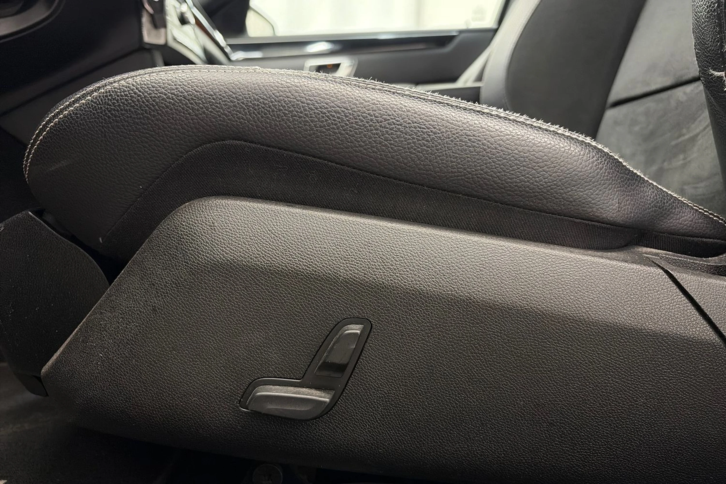harmaa Mercedes-Benz E 2013 kuva 13.