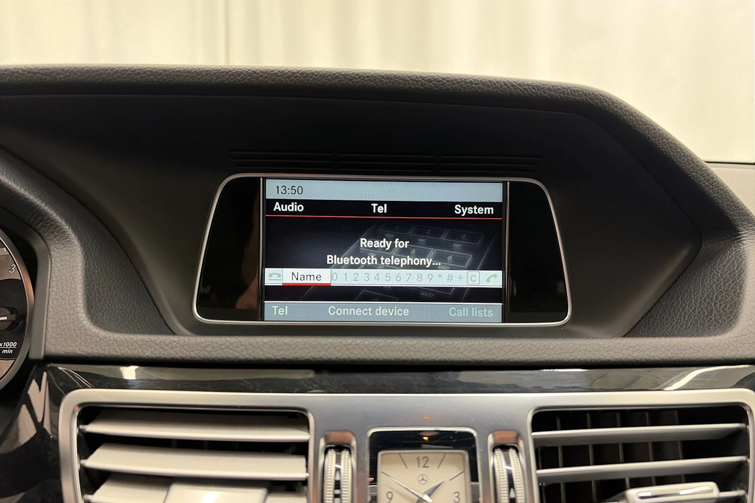 harmaa Mercedes-Benz E 2013 kuva 19.