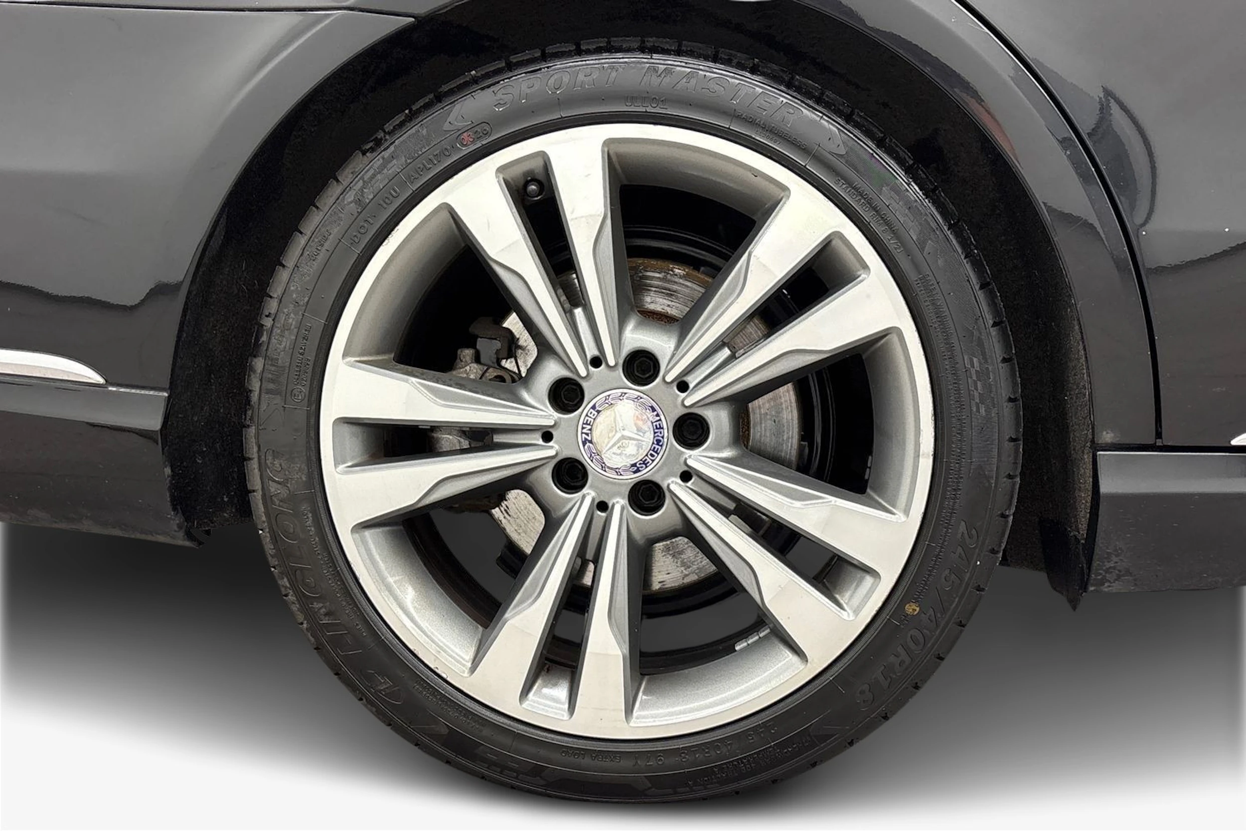 musta Mercedes-Benz E 2013 kuva 9.