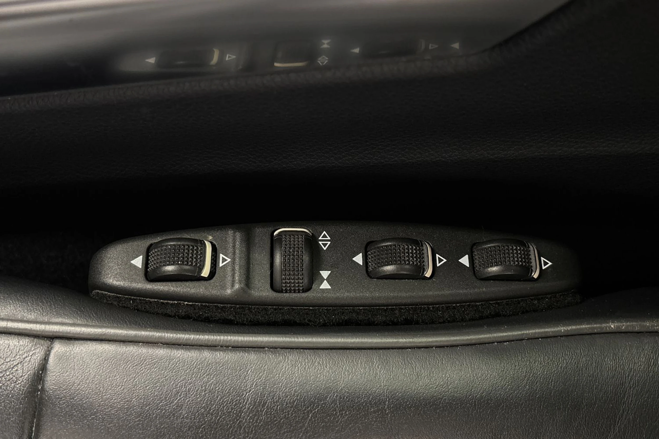 musta Mercedes-Benz E 2013 kuva 13.