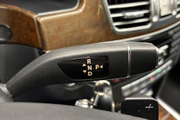 musta Mercedes-Benz E 2013 kuva 22.