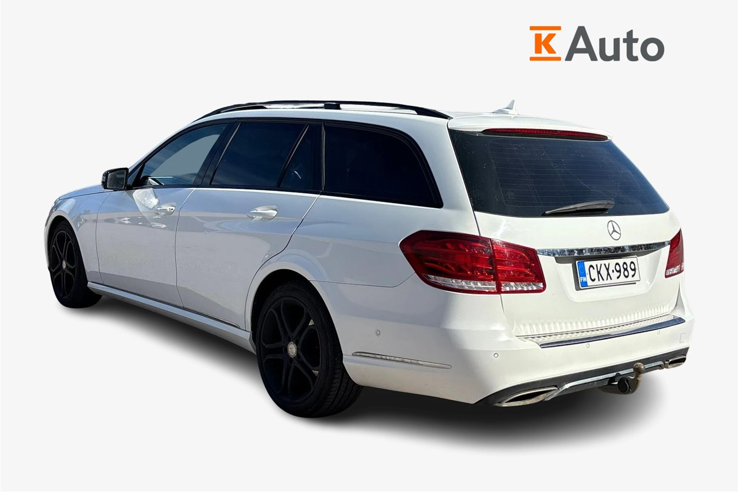 valkoinen Mercedes-Benz E 2013 kuva 2.