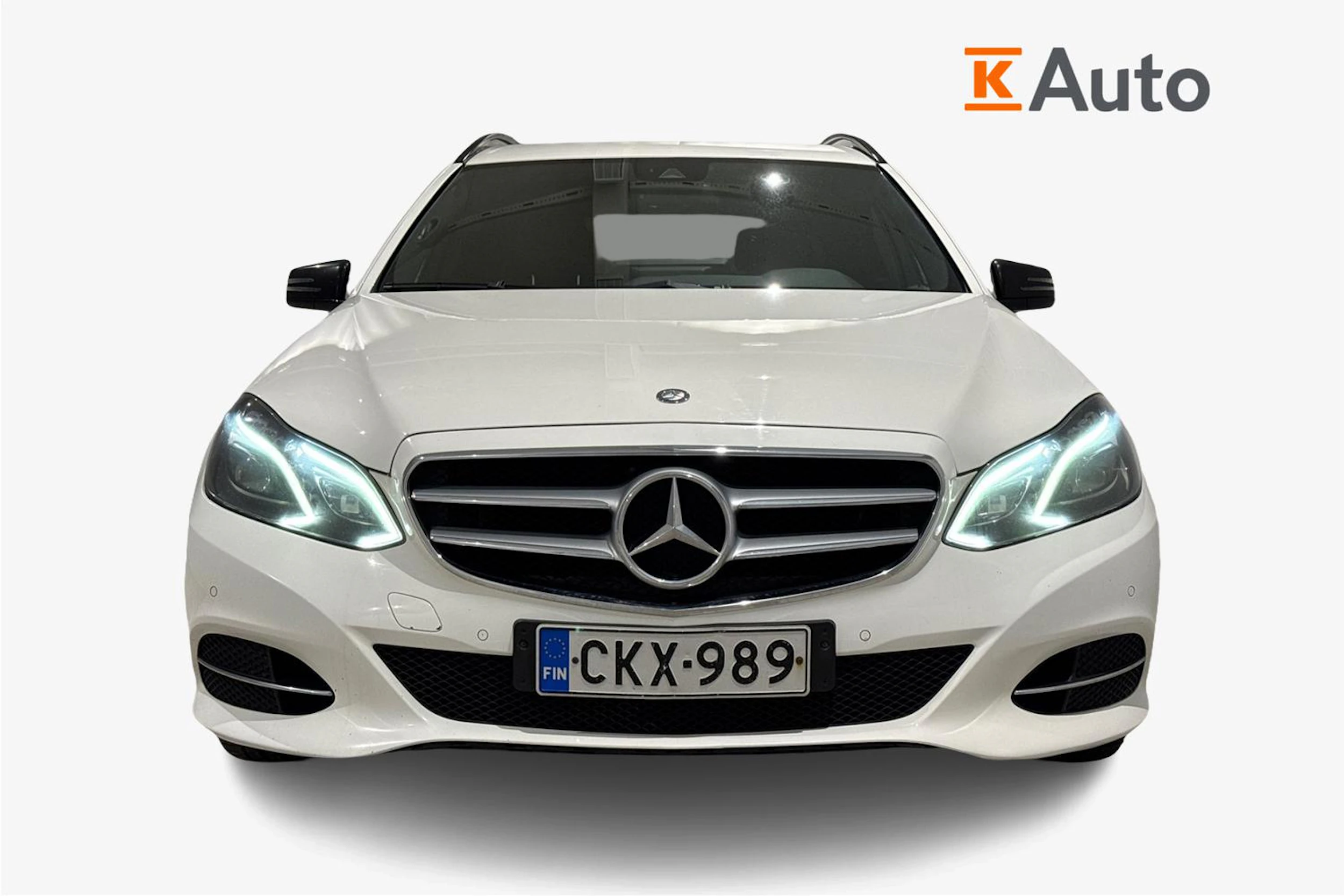valkoinen Mercedes-Benz E 2013 kuva 5.