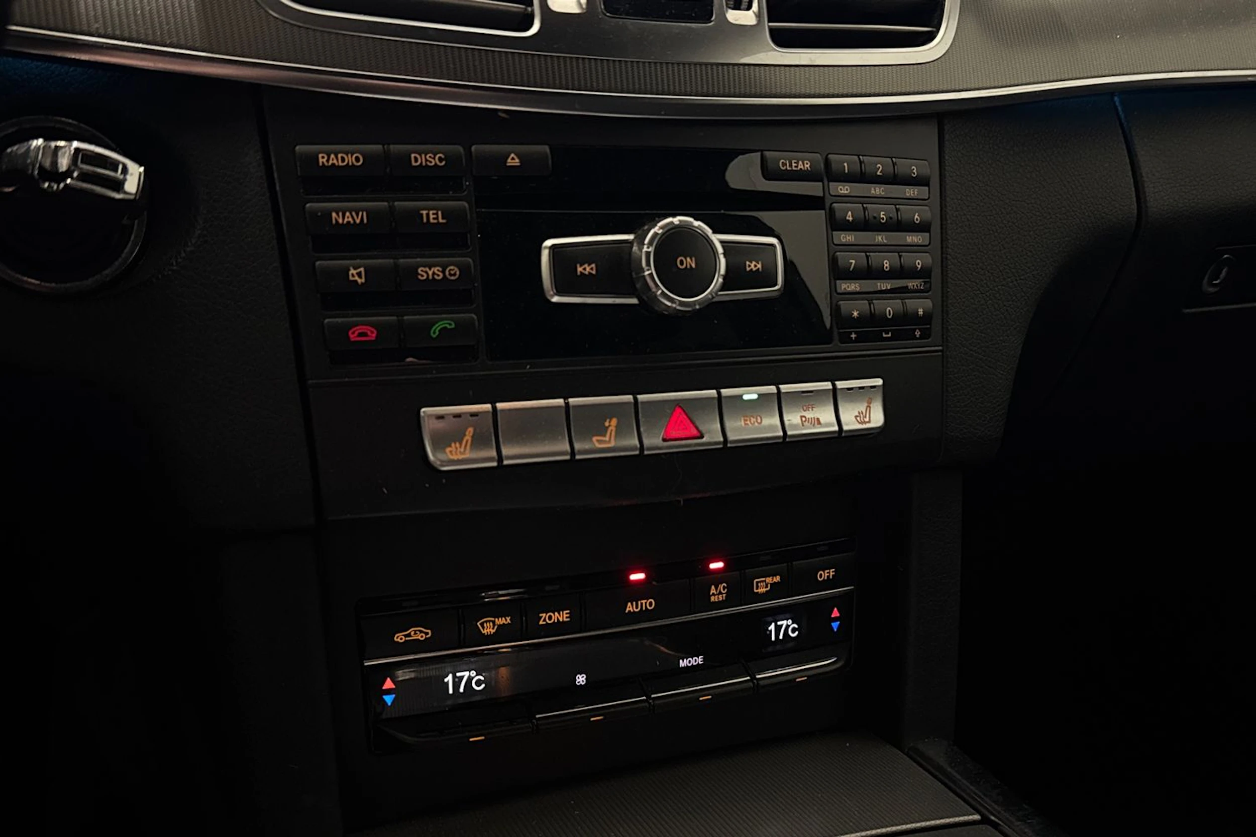valkoinen Mercedes-Benz E 2013 kuva 24.