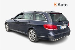 sininen Mercedes-Benz E 2013 kuva 2.