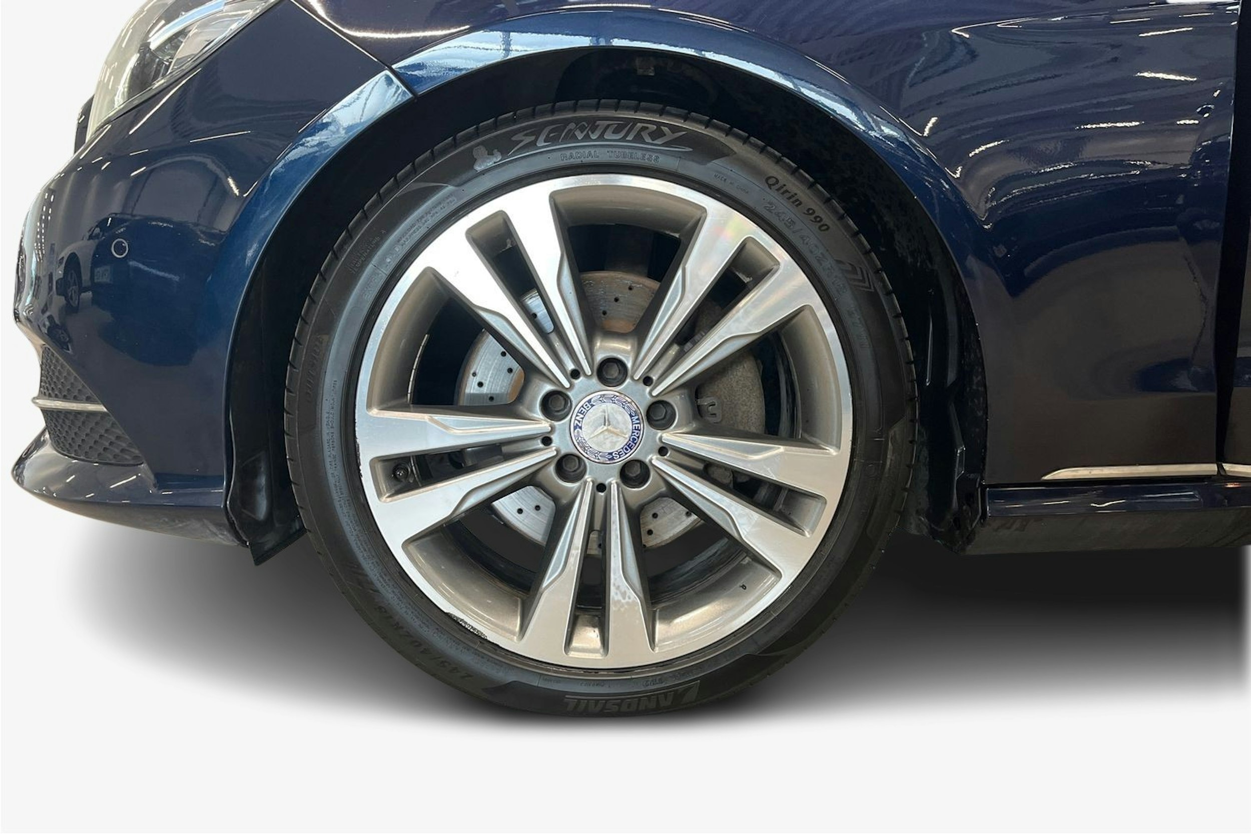 sininen Mercedes-Benz E 2013 kuva 11.