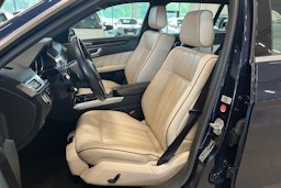 sininen Mercedes-Benz E 2013 kuva 14.