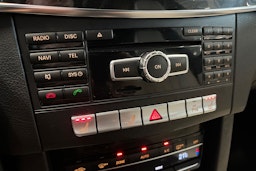 sininen Mercedes-Benz E 2013 kuva 19.