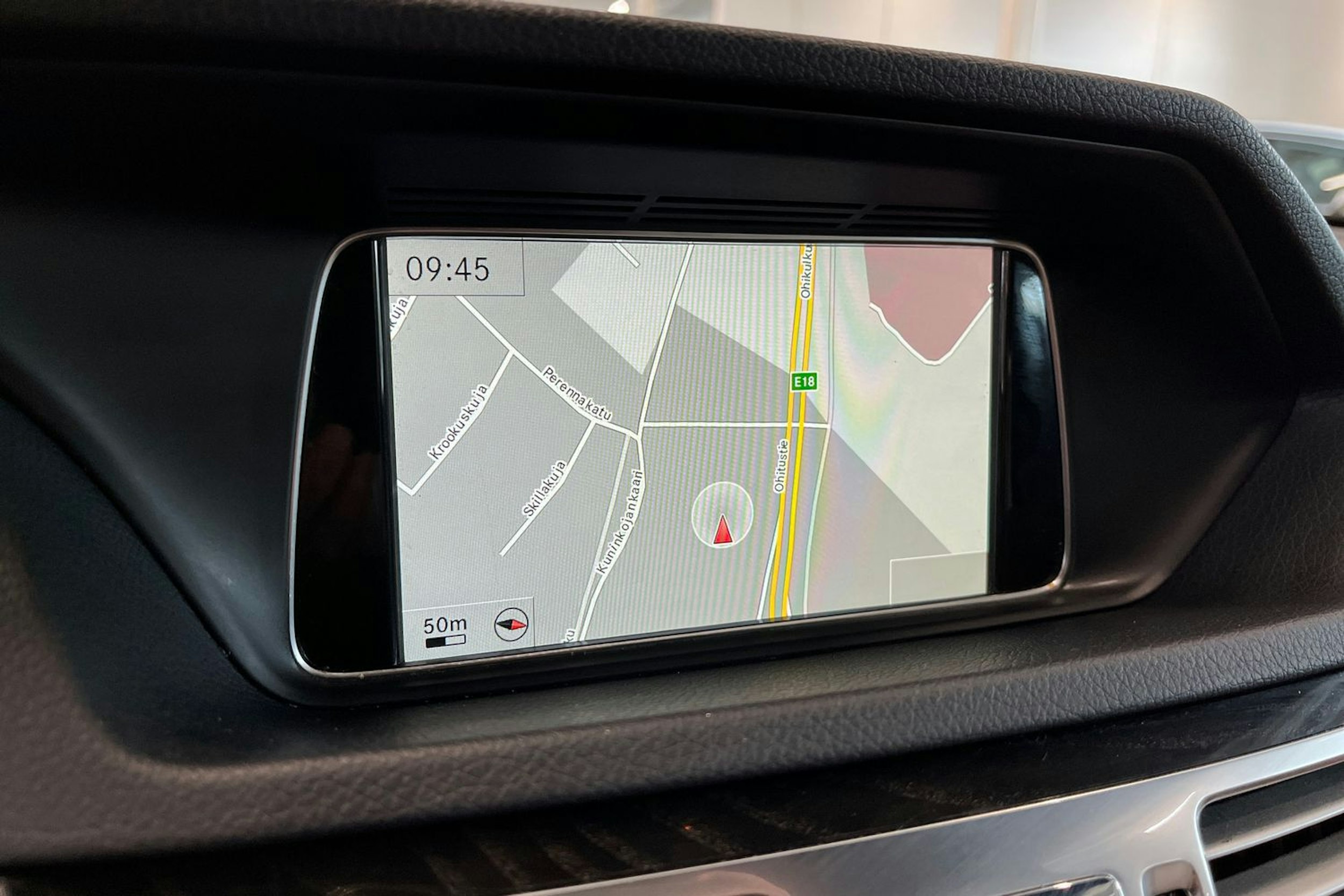 sininen Mercedes-Benz E 2013 kuva 20.