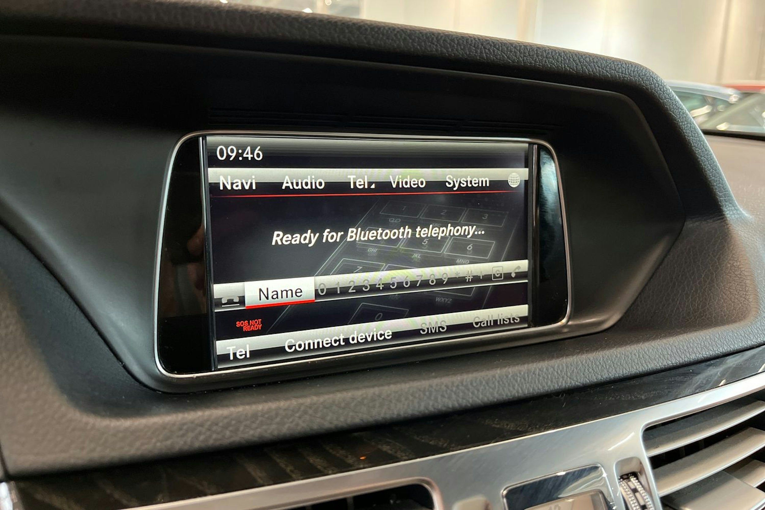 sininen Mercedes-Benz E 2013 kuva 22.