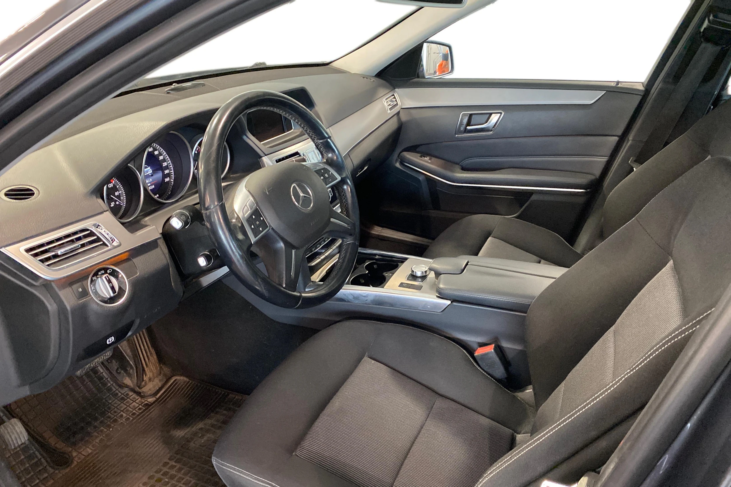 Mercedes-Benz E 2013 kuva 3.