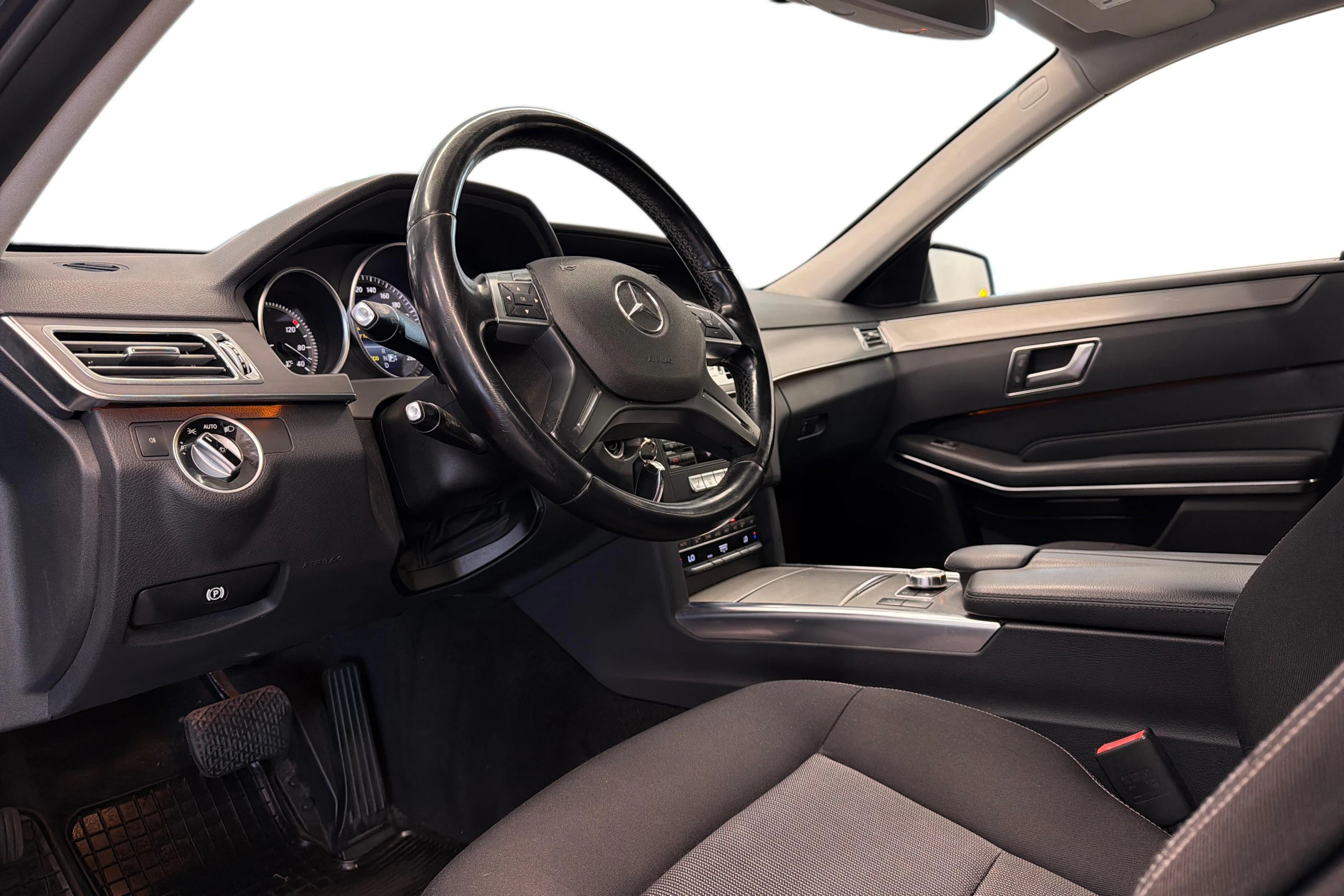 Mercedes-Benz E 2013 kuva 6.