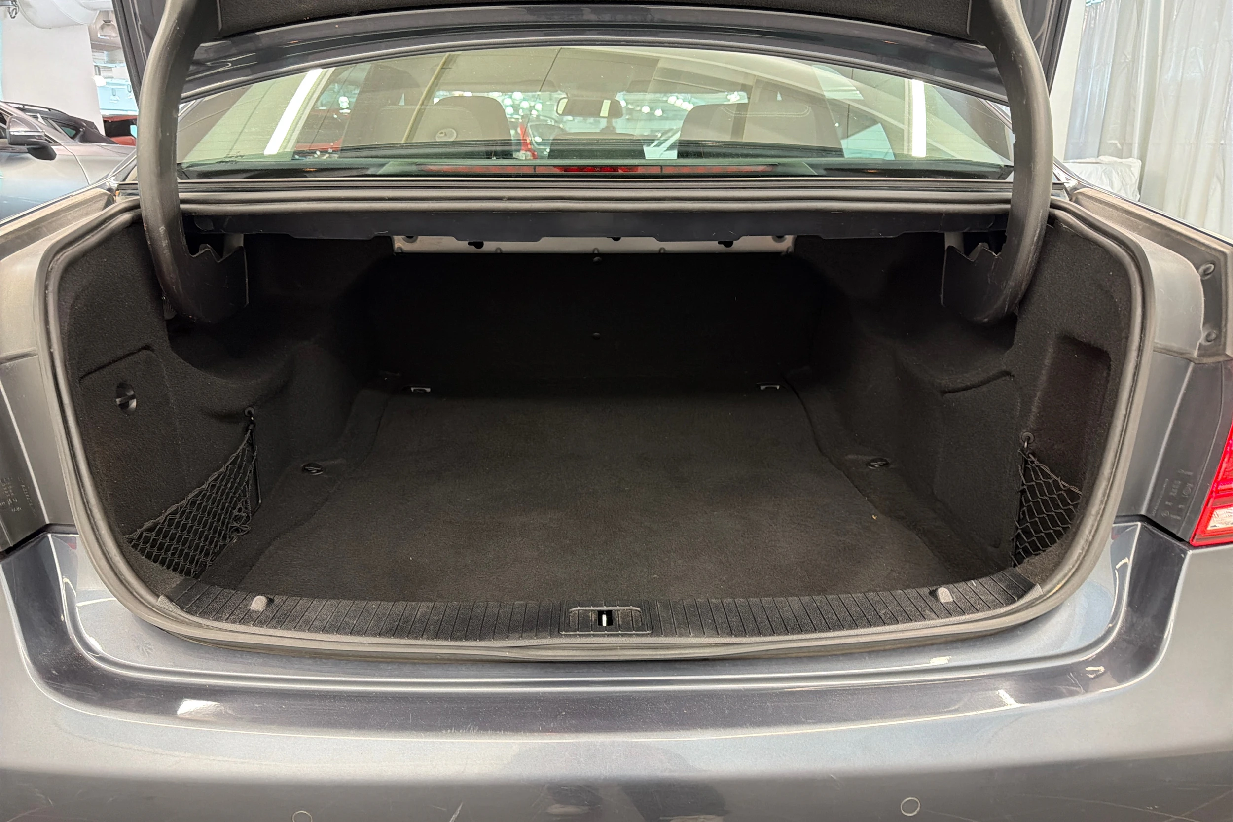 Mercedes-Benz E 2013 kuva 11.