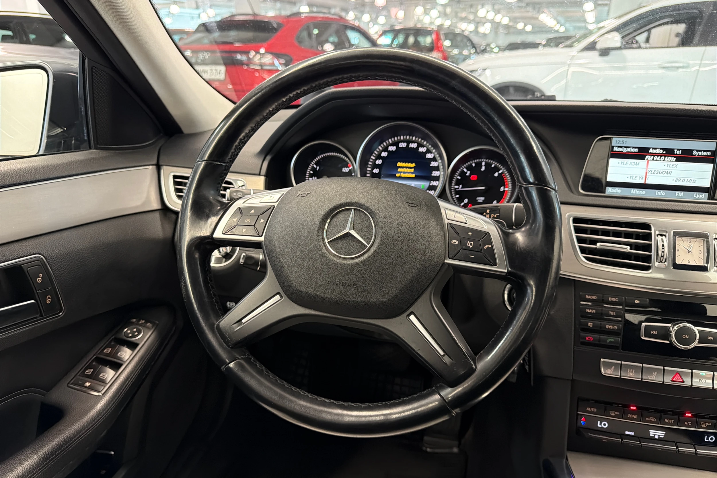 Mercedes-Benz E 2013 kuva 14.