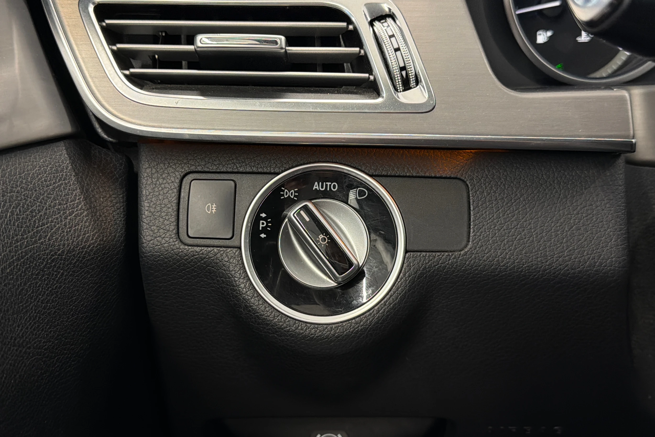 Mercedes-Benz E 2013 kuva 18.
