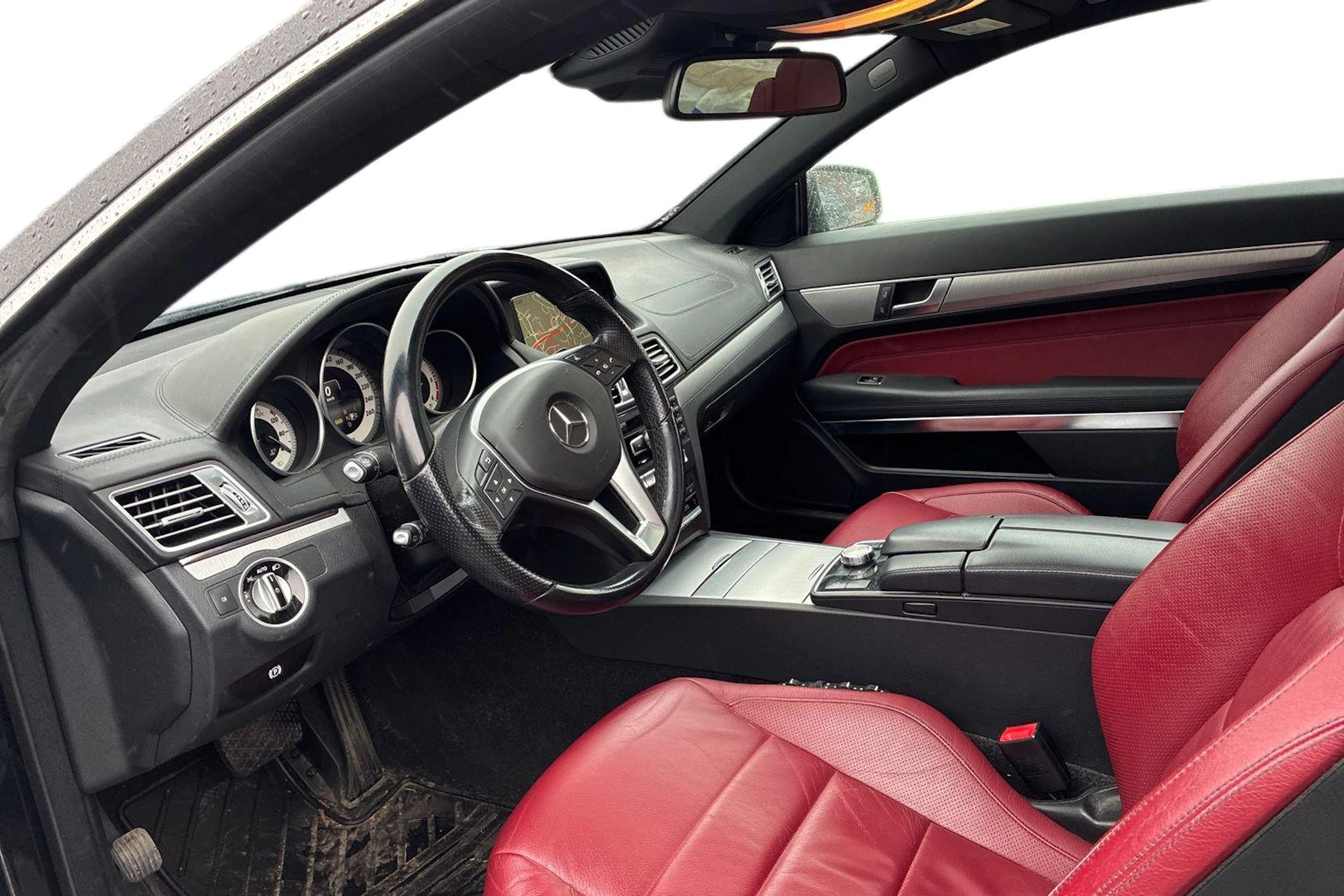 musta Mercedes-Benz E 2013 kuva 3.