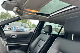 Valkoinen Mercedes-Benz E 2013 kuva 4.