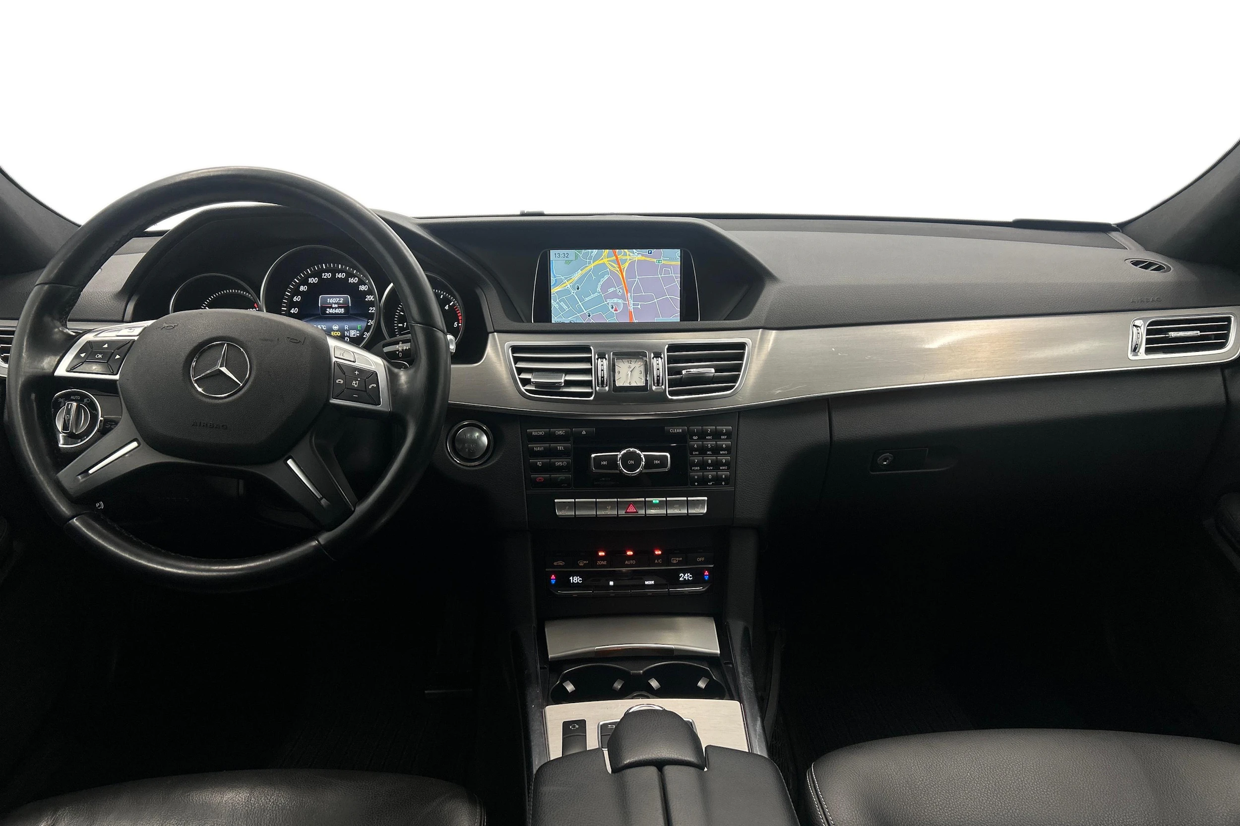 Valkoinen Mercedes-Benz E 2013 kuva 7.