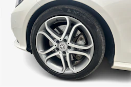 Valkoinen Mercedes-Benz E 2013 kuva 9.
