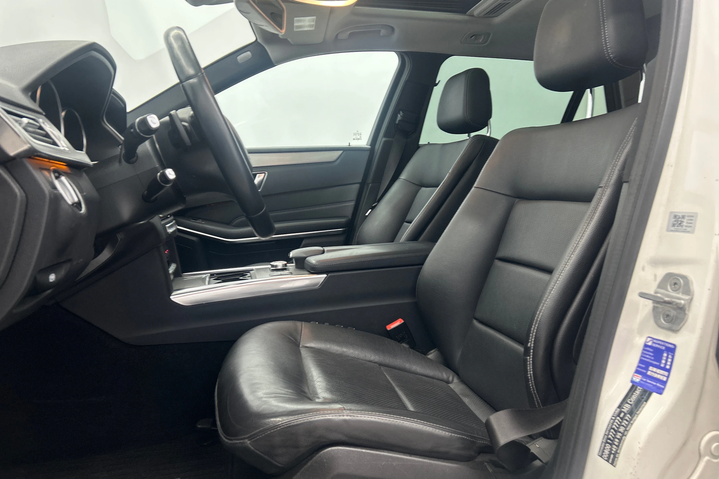 Valkoinen Mercedes-Benz E 2013 kuva 11.