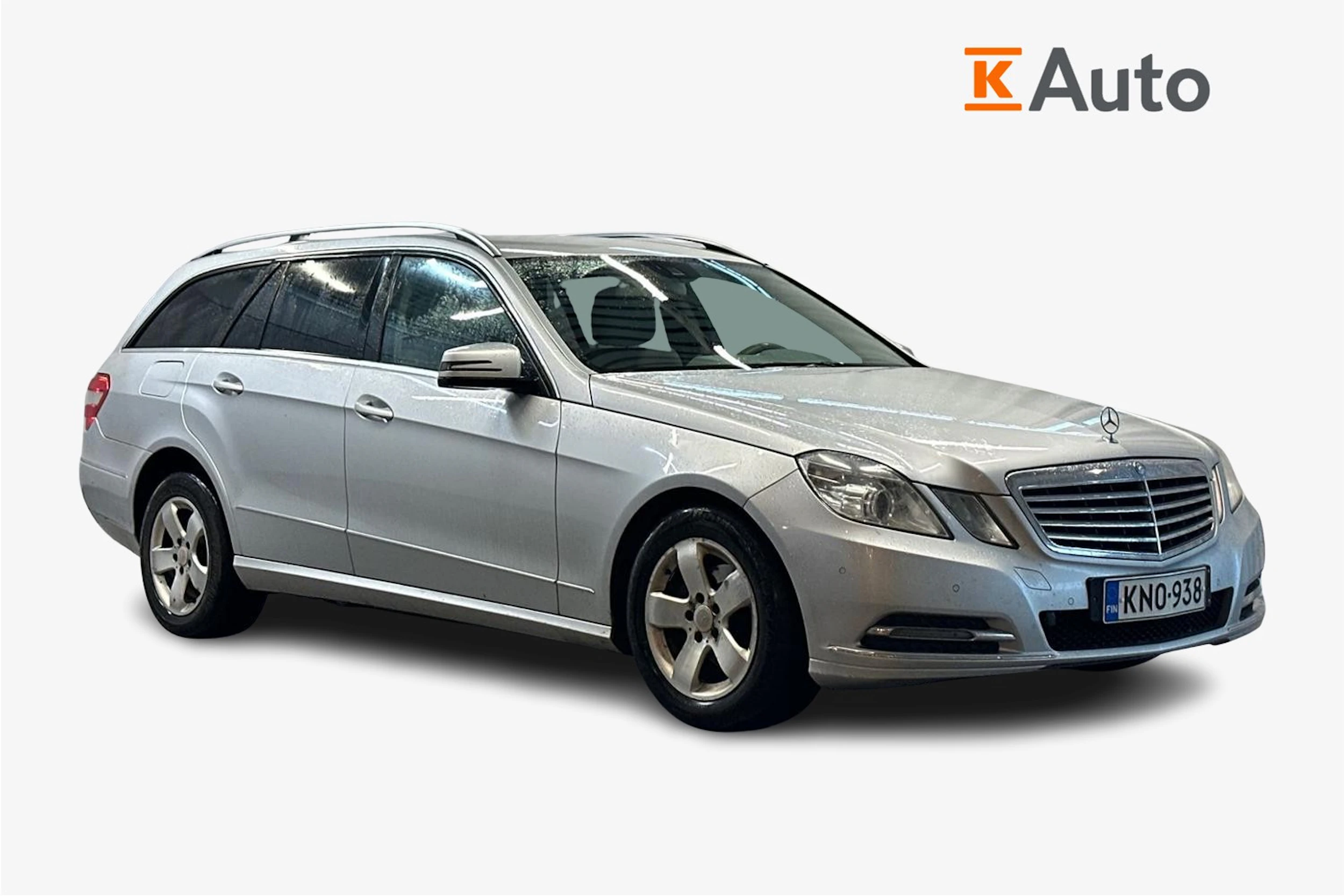 harmaa Mercedes-Benz E 2013 kuva 1.