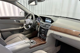 harmaa Mercedes-Benz E 2013 kuva 12.