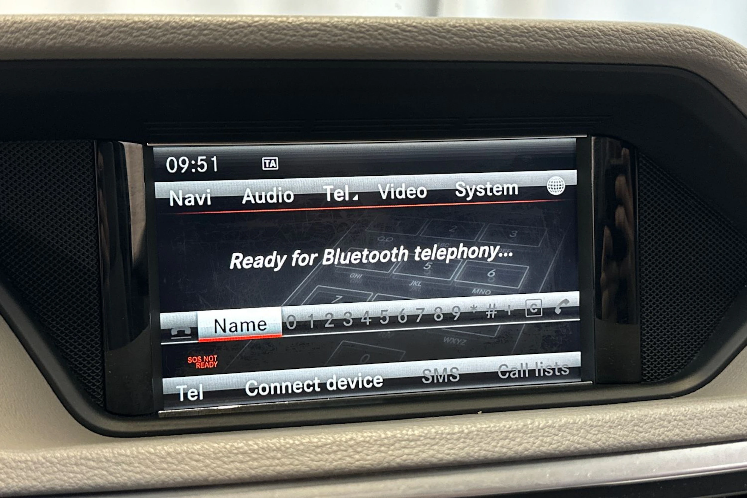 harmaa Mercedes-Benz E 2013 kuva 27.