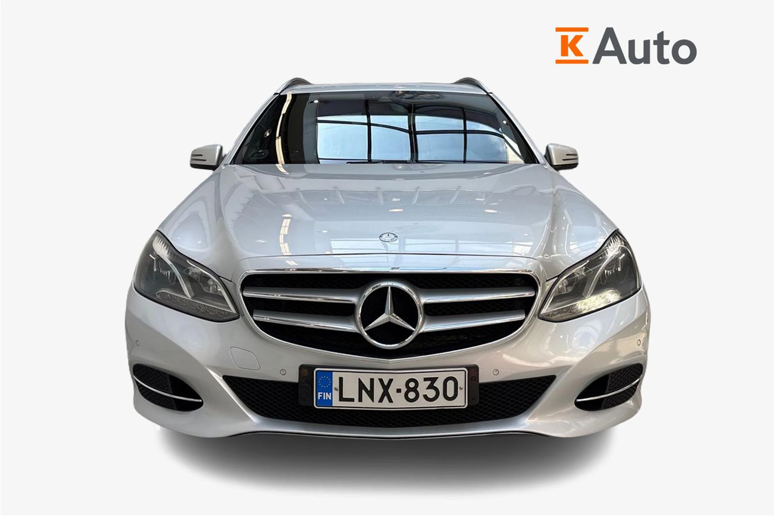 harmaa Mercedes-Benz E 2013 kuva 4.