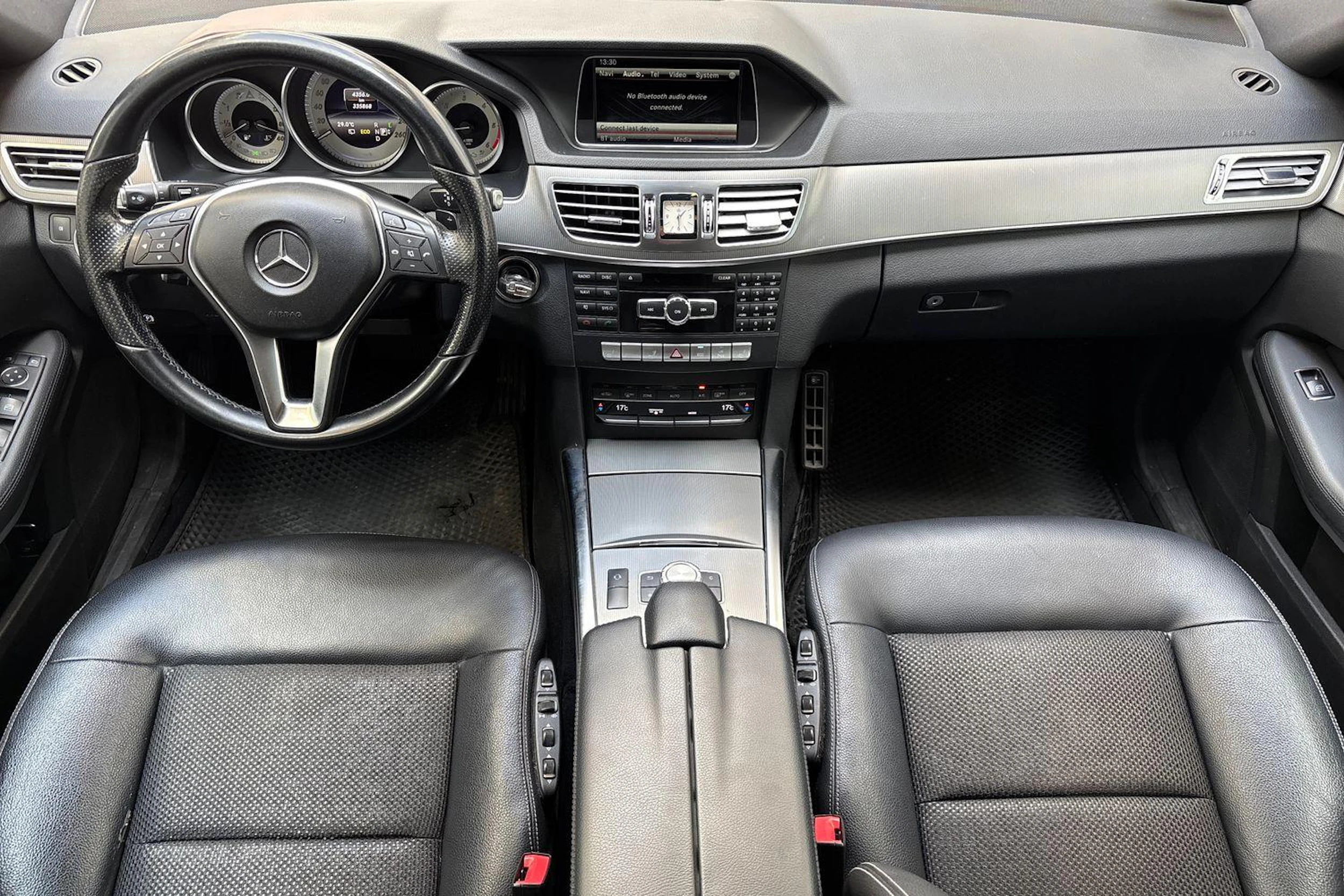 harmaa Mercedes-Benz E 2013 kuva 7.