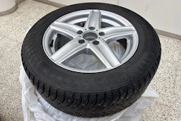 harmaa Mercedes-Benz E 2013 kuva 11.