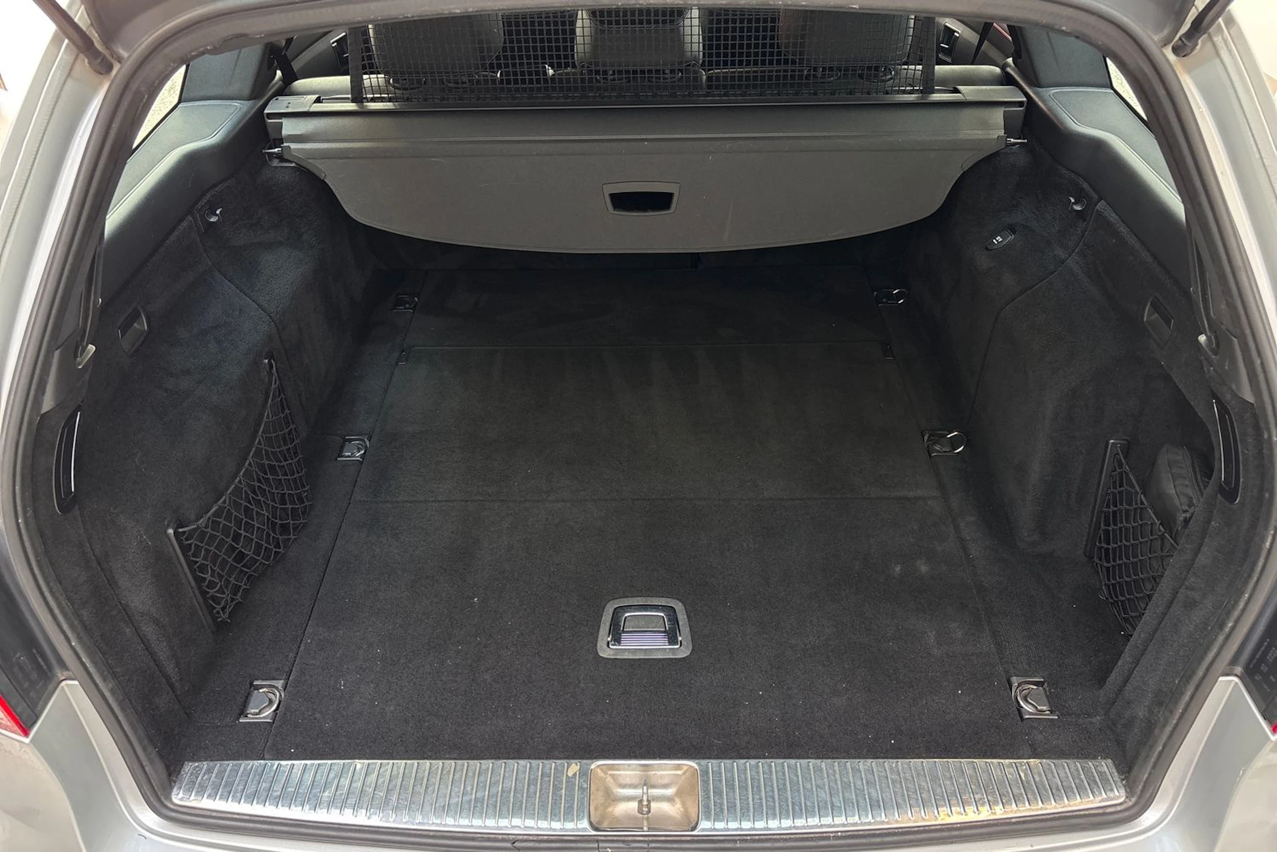 harmaa Mercedes-Benz E 2013 kuva 12.