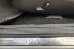 harmaa Mercedes-Benz E 2013 kuva 17.