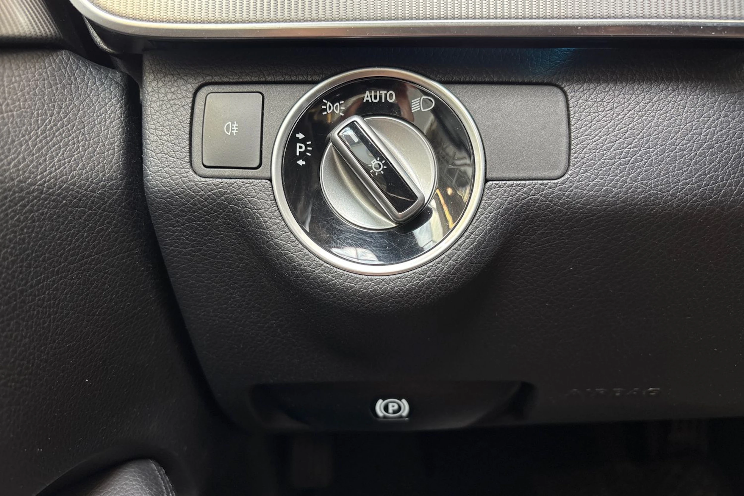 harmaa Mercedes-Benz E 2013 kuva 19.