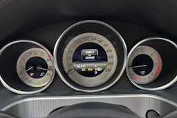 harmaa Mercedes-Benz E 2013 kuva 21.
