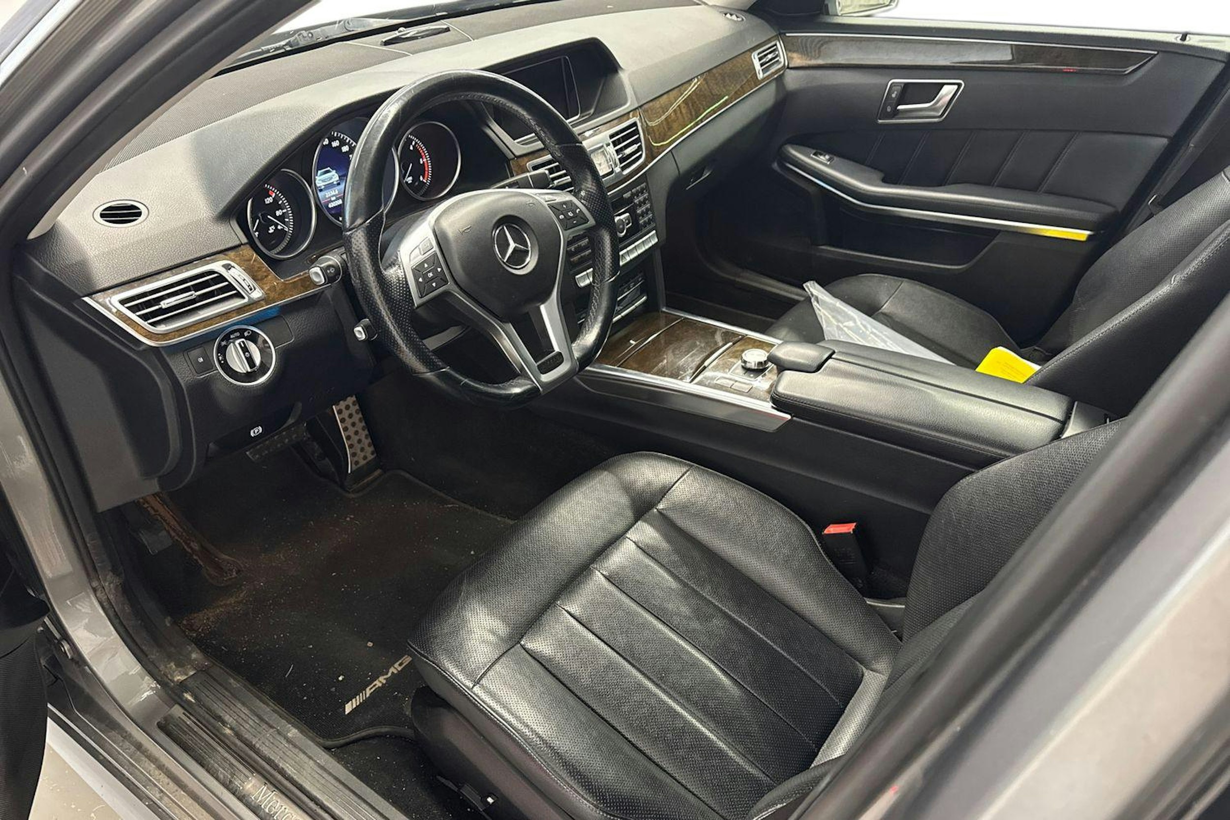 harmaa Mercedes-Benz E 2013 kuva 3.