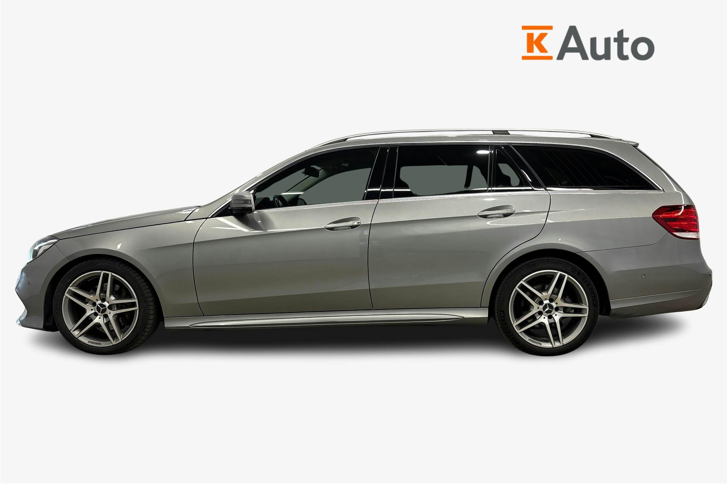 harmaa Mercedes-Benz E 2013 kuva 6.
