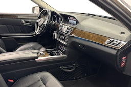 harmaa Mercedes-Benz E 2013 kuva 9.