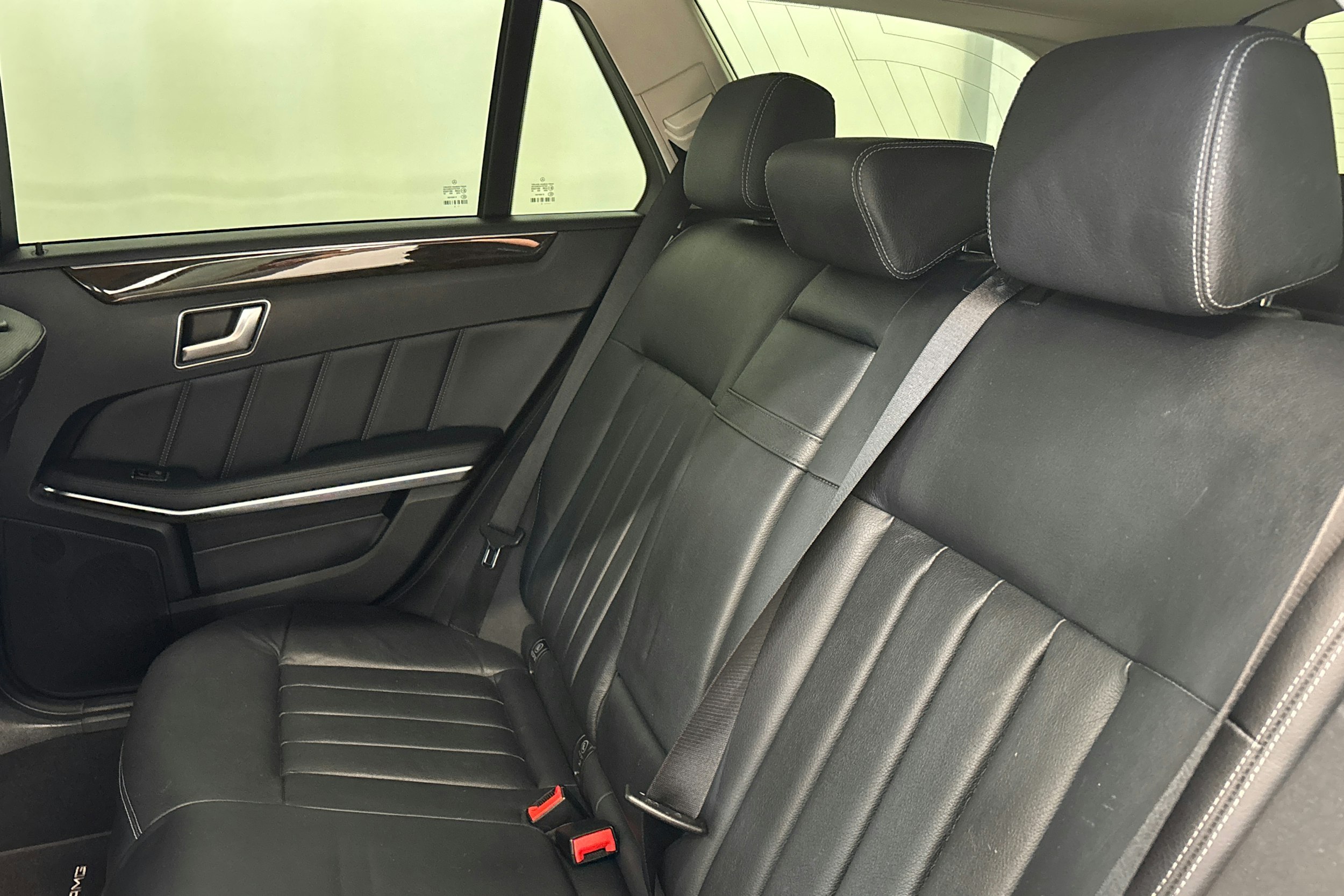 harmaa Mercedes-Benz E 2013 kuva 13.